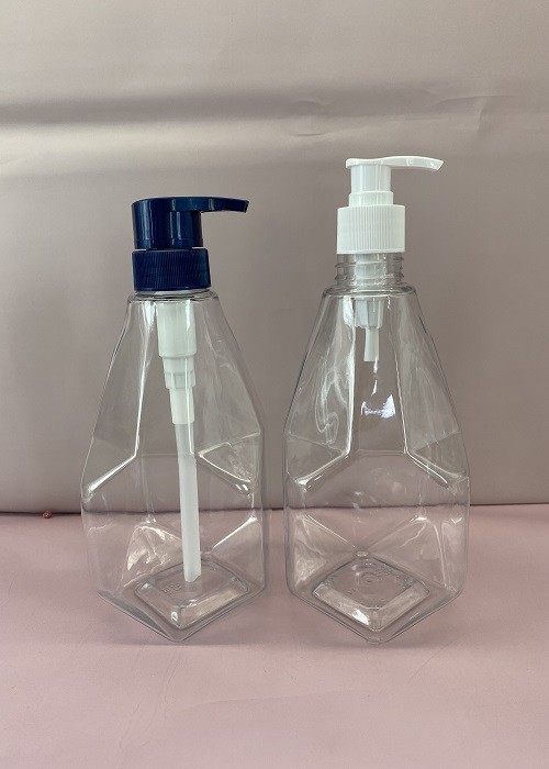 100ML Travel Kit Container for Toiletries with Trigger Spayers, Travel Size Bottle Portable Empty Dispenser for Travelin