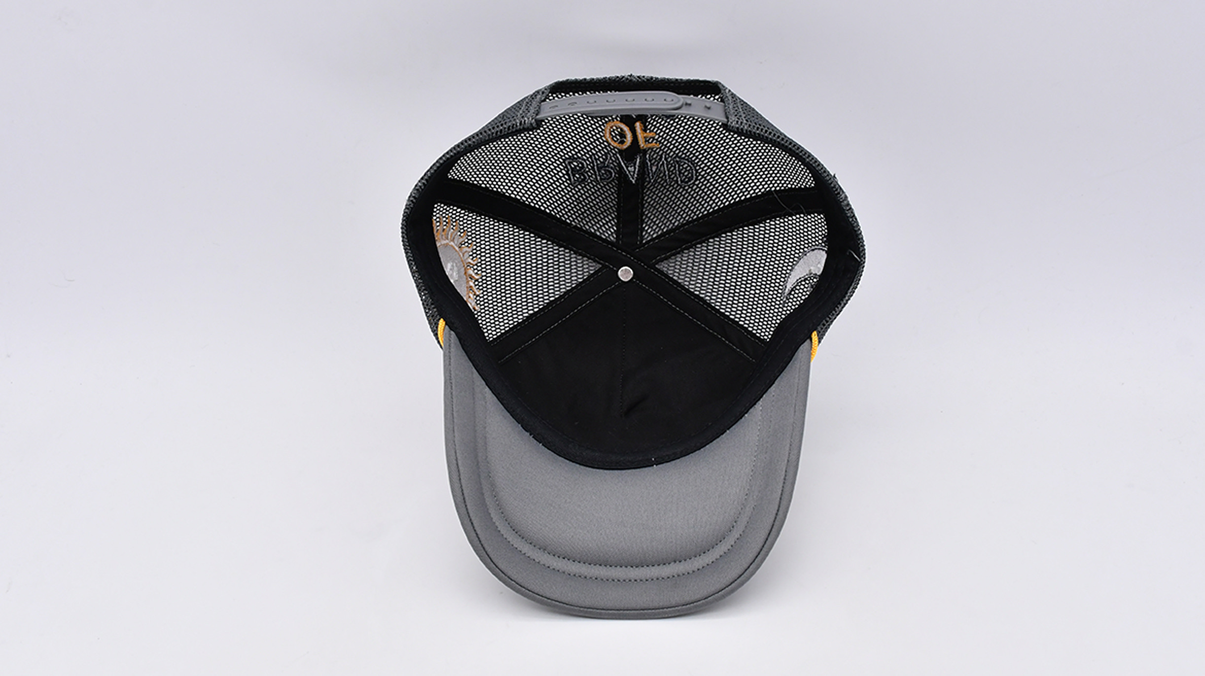 58CM Foam Trucker Hat Embroidered Plastic Back Buckle Mesh Adjustable Truck Sport Hat