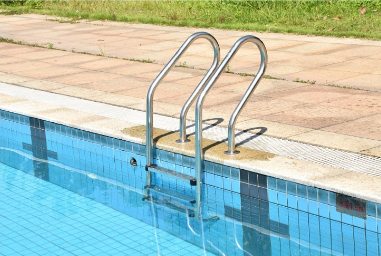 304 316 Stainless Steel Pool Ladder Steps Customized Color For Children Adult