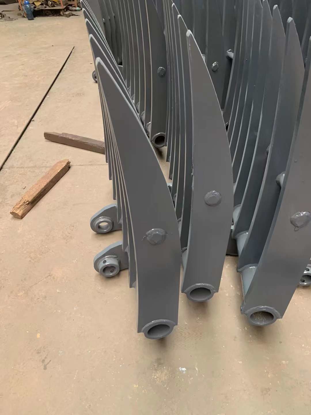 Sand Clearing Excavator Rake Attachment For Hyundai R210 R220 PC200 CAT307