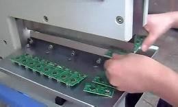 330mm Aluminum Pneumatic Pcb Depaneling Machine with Straight Blade