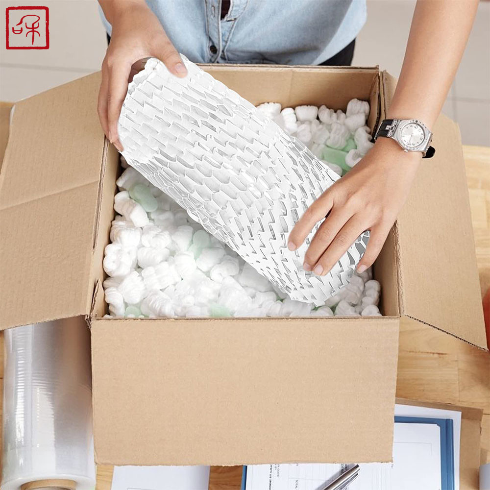 50CM*100M Wood Pulp Eco Friendly Honeycomb Paper For Books / Magazines