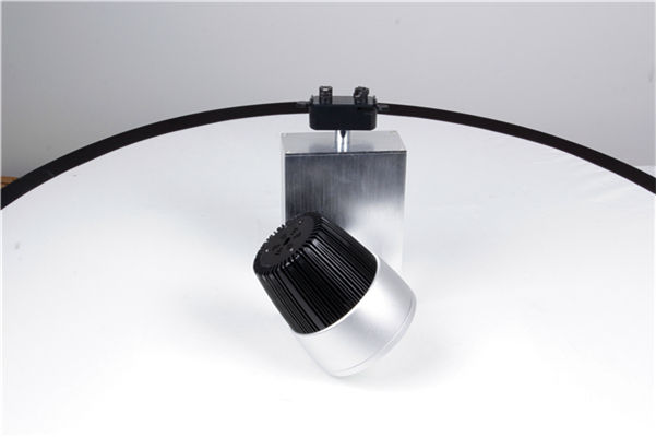fashionalbe design 30w led track lighting with CE&ROHS