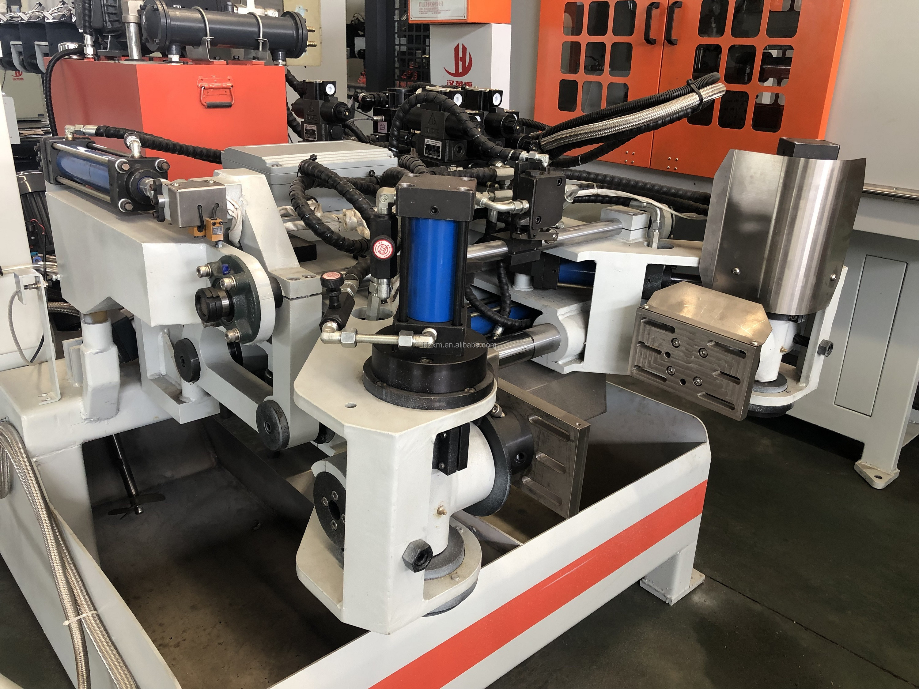 Faucet handle gravity die casting machine with Manually add brass water CCM procedures