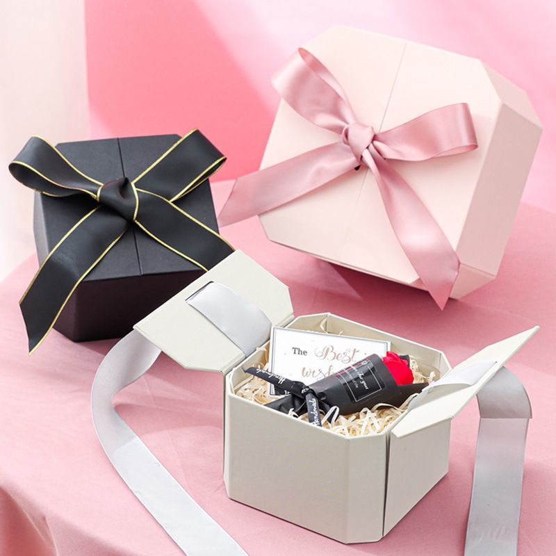 Christmas Decoration Paper Gift Box, China Wholesale Round Cardboard Boxes
