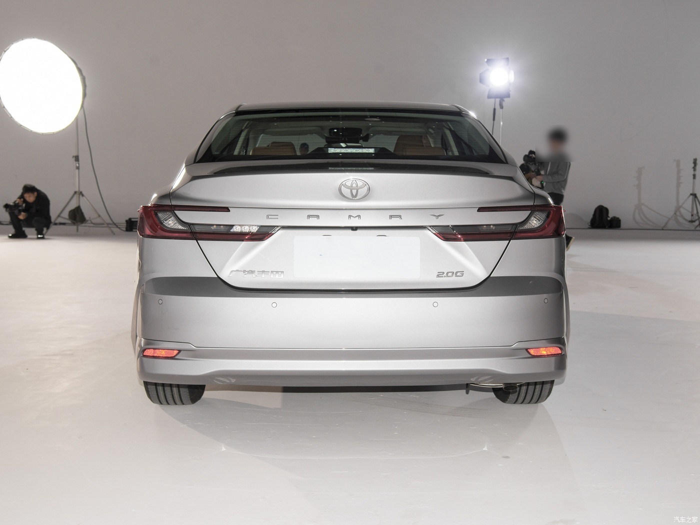 2024 Toyota Camry 2.0G Luxury Edition LHD 5-Seater Gasoline Sedan Auto Leather Seats Stock ABS Yes Displacement 1.5-2.0L