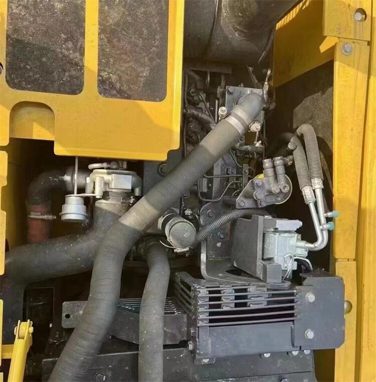 Komatsu PC160LC-7 Crawler Excavator with 16500KG Operating Weight in Good Condition