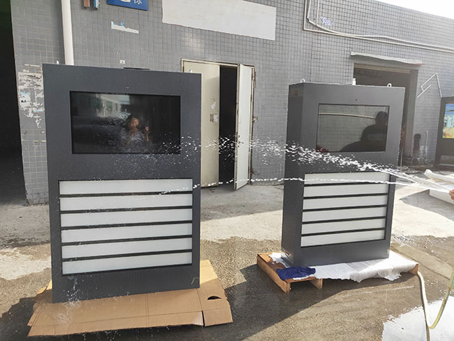 55 Inch Outdoor LCD Sign Board Waterproof LCD Advertising Digital Signage And Displays