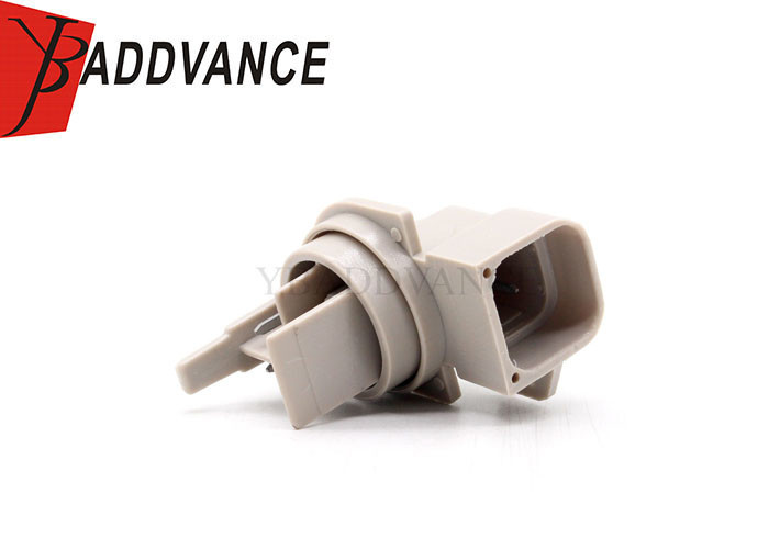 Engine 4 Pin Electrical Waterproof Fuel Pump Connector Toyota Hot In South American