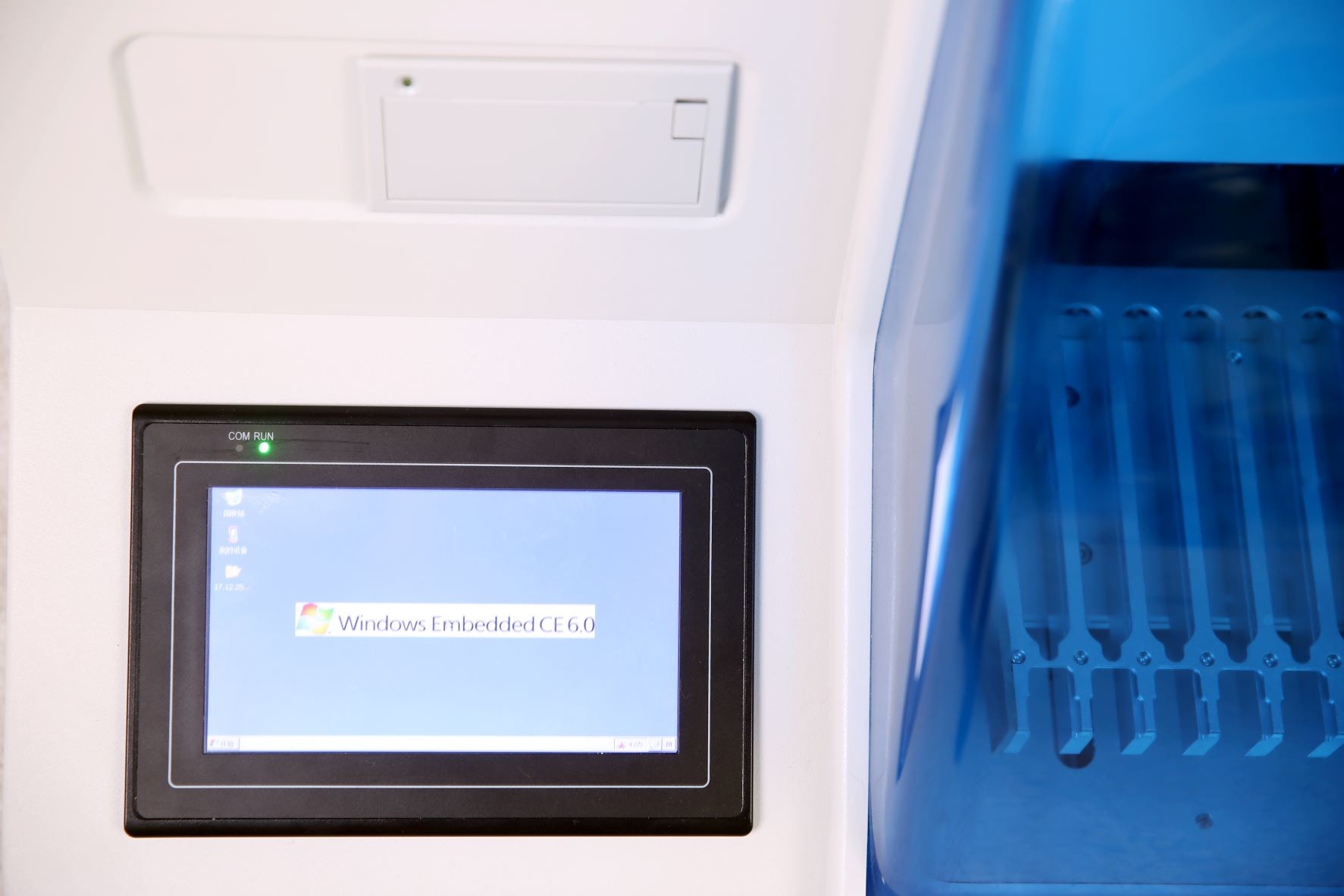 8 Channel Blood POCT Chemistry Analyzer Chemiluminescence Immunoassay Analyzer
