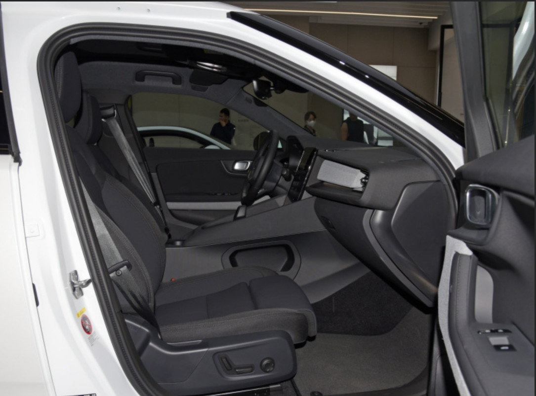 Polestar 2 2021 single motor standard battery life 5 Door 5 seats hatchback Compact car