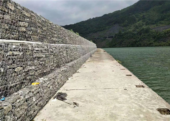 Rockfall Protection Galvanized Gabion Boxes Hexagonal Stone Cage Retaining Wall