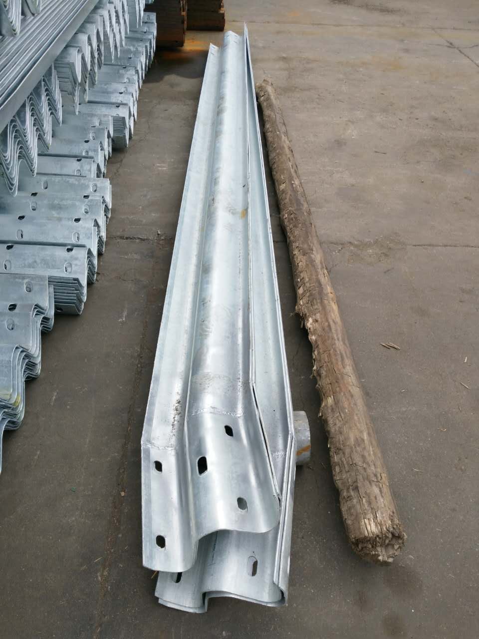 Powder Coated Outdoor Security Road Safety Guardrail Anchor End with Galvanized Finish