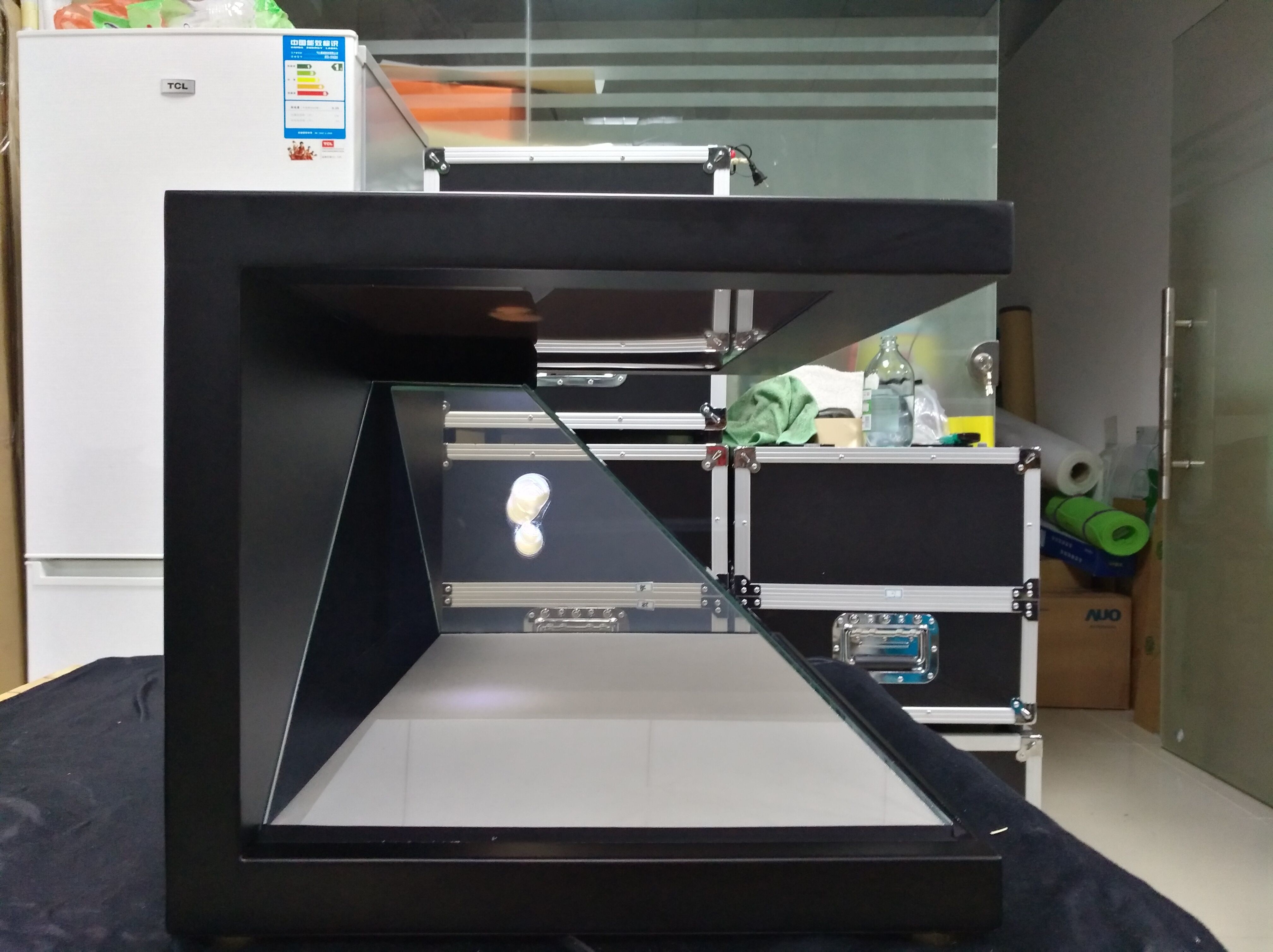 1920x1080 Full HD Hologram Pyramid , 22" 3D Holo Box for Advertising Or Exhibition