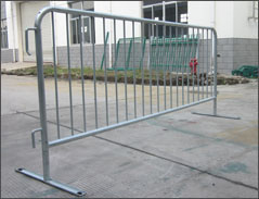 Flat Steel Plate Design Crowd Control Barriers 1100mm x 2200mm OD 25mm x 2.0mm upright OD 19x1.2mm spacing 200mm