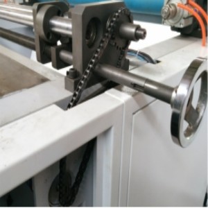 940mmx610mm Paper Roll Cutting Machine CE Roll Die Cutting Machine