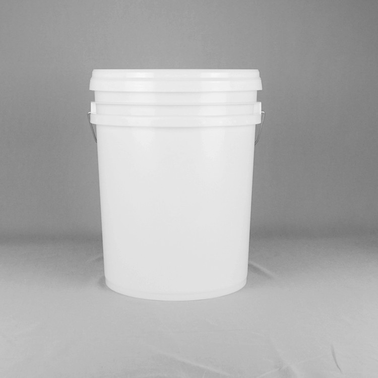 Chinese 20L Plastic Buckets Lubricant Packing PP Pail Reusable Spout With Dispenser