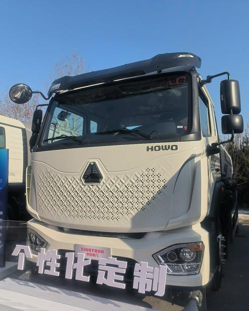 4X2 HOWO Wrecker Truck 96kW And EURO 5 Emission Truck Towing