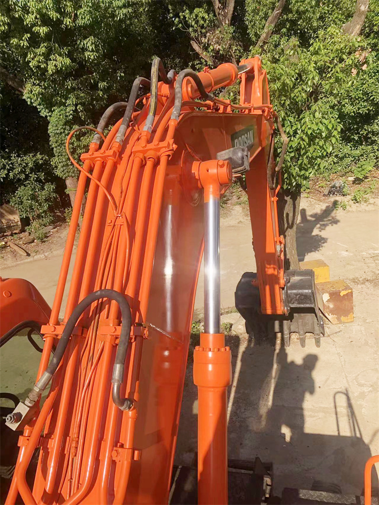 Original Hydraulic Cylinder 2019 Doosan DH150-7 Excavator Wheel Excavator in Korea