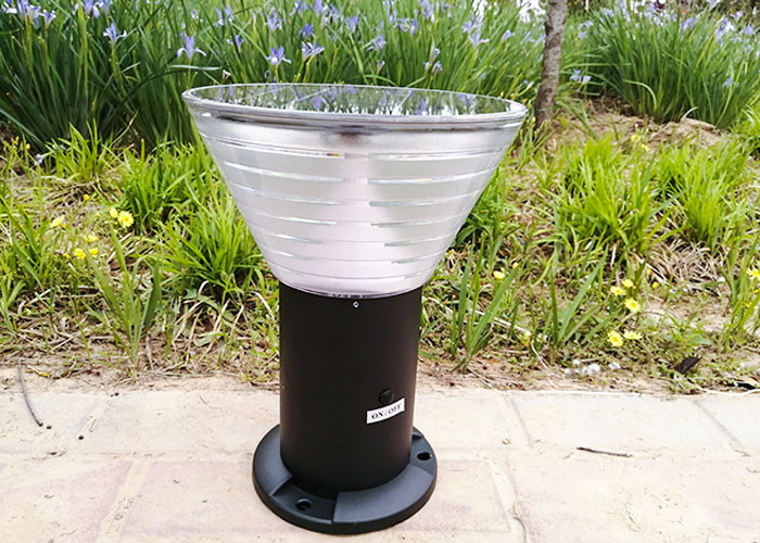 Energy Conservation Solar Lawn Lights 3200AH 6400mAH 30cm 60cm 80cm Height