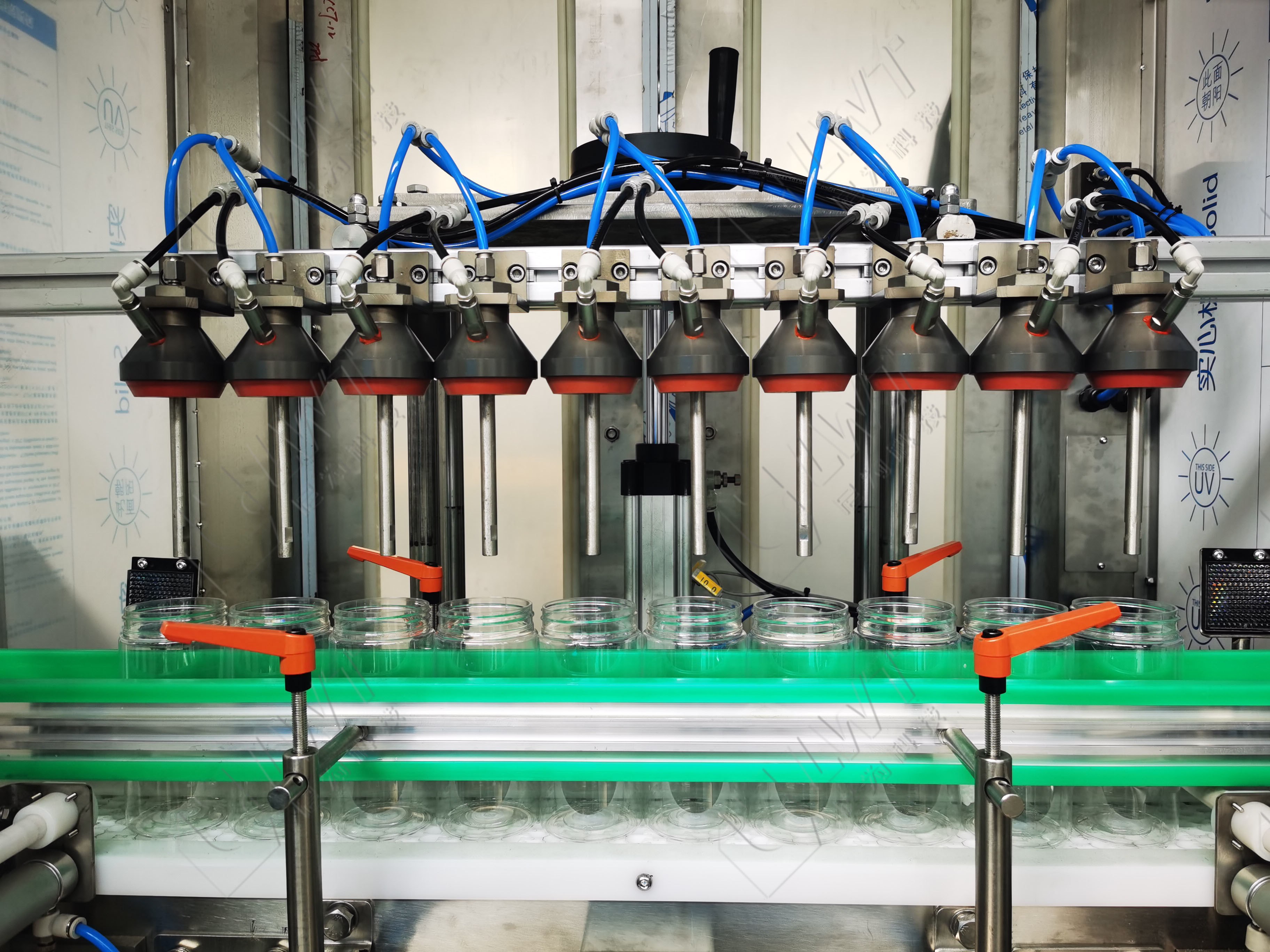 Liquid Detergent Shampoo Bottle Filling Machine Filler Packaging Line