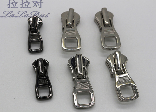 Silver Color Coat Zipper Pull Replacement Parts , Zinc - Alloy Metal Zipper Slider