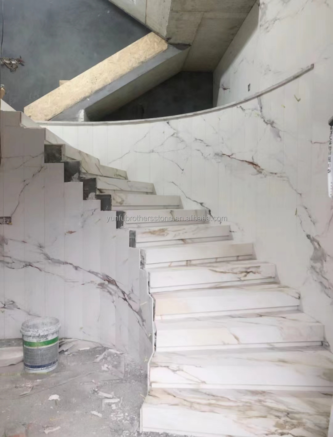 Glossy Anti Slip Artificial Stone Stairs Tiles for Indoor Straight Stair Modern Design