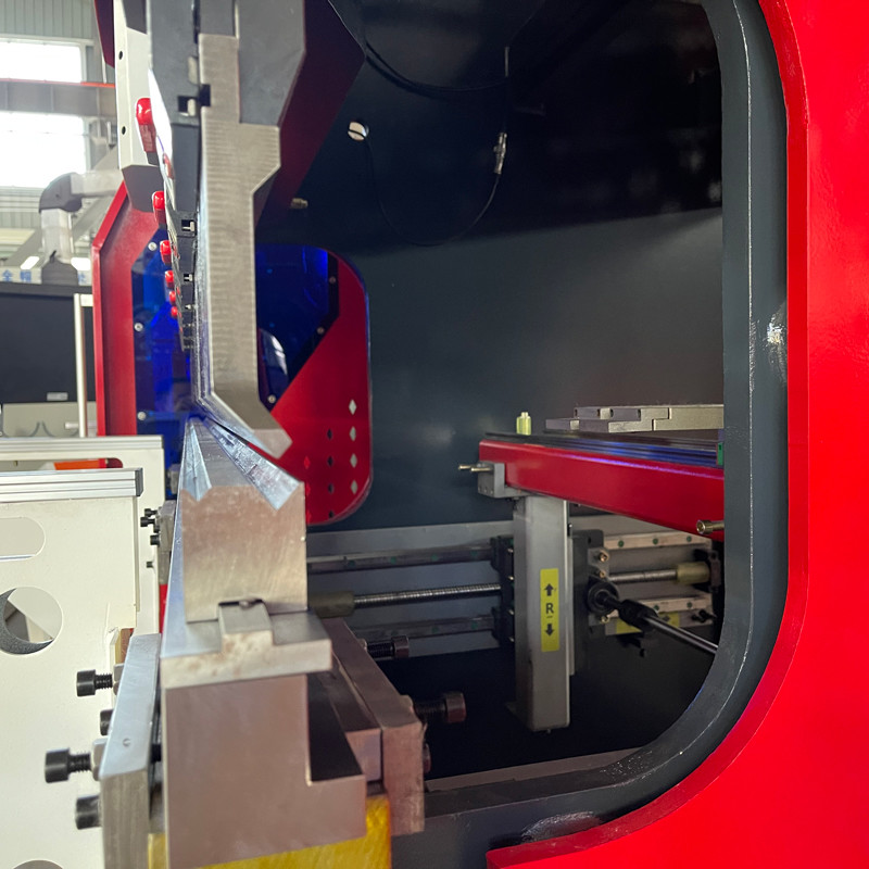 Hydraulic CNC Press Brake Electro-Hydraulic 63T Sheet Metal Bending Chinese Stable Controller 4 Axis