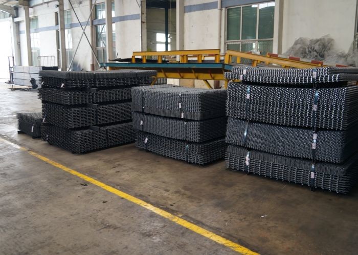 High Carbon Steel Lock Crimped Screen Mesh For Mining Quarrying Crusher Equipment