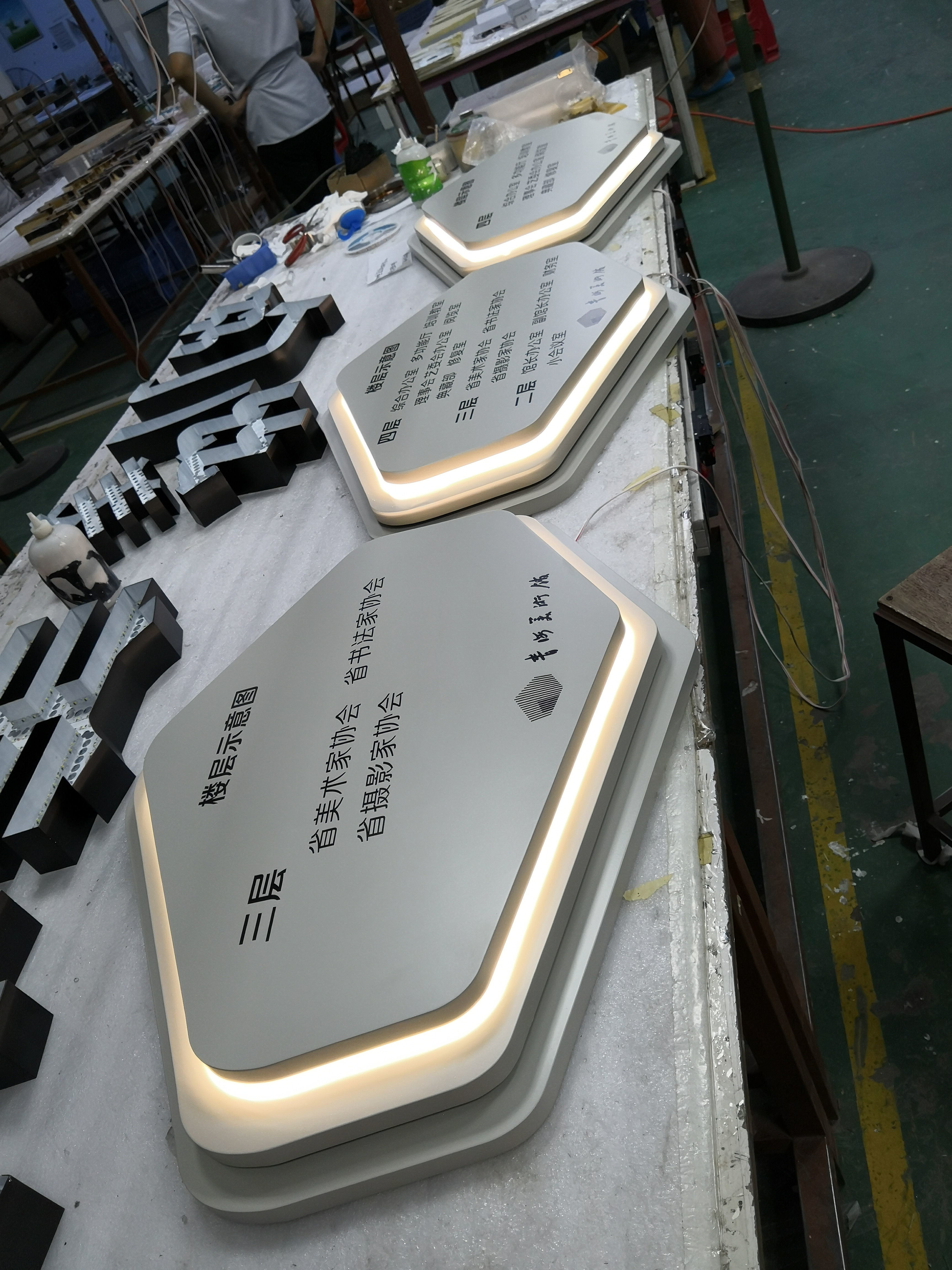 Decorative Event Directional Signage IP65 For Shopping Mall