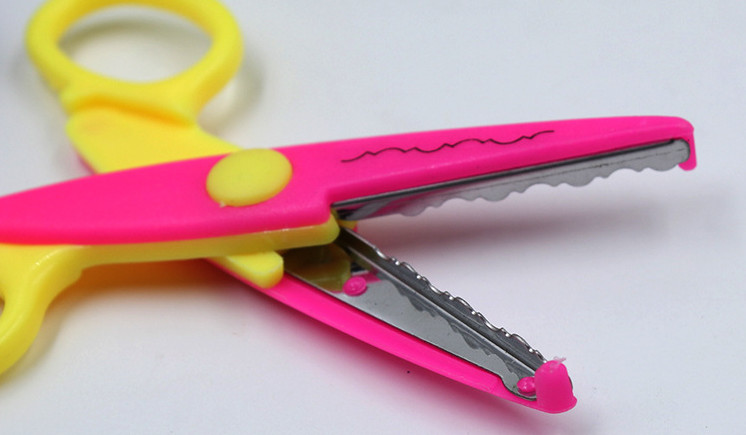 Whole Plastic Small Scissors Safe Colorful Hobbies DIY Material Tools for Kids Toddlers Teachers Preschool Hand-craft