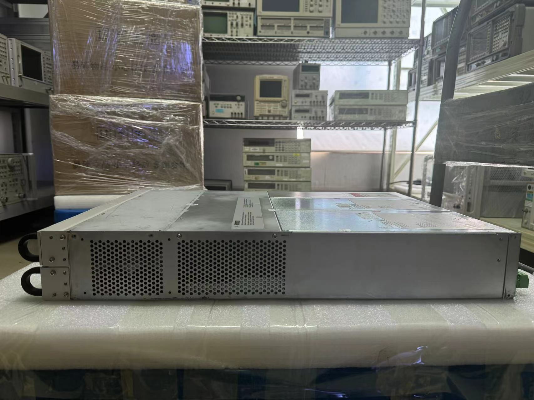 Keysight Agilent E4360A Modular Solar Array Simulator Mainframe 1200W With Modules