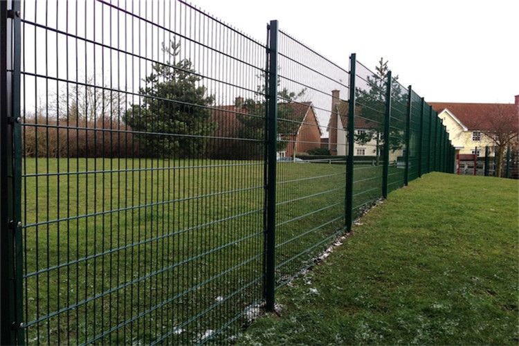Factory Sale 868 Hot Dip Galvanized Double Wire Mesh Fence Panel for market