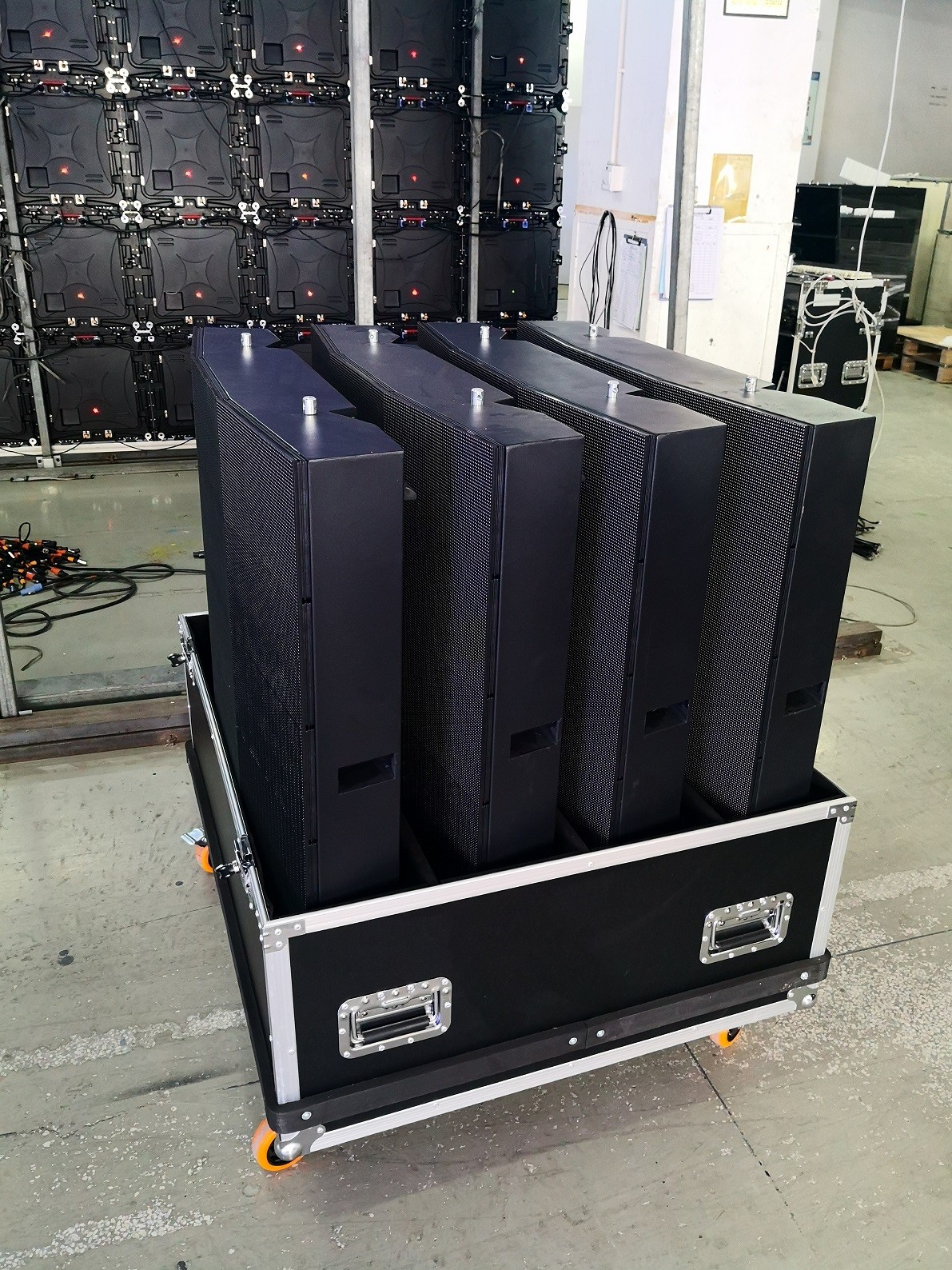 P4 210W SMD1921 Outdoor Led Screen Display 320x160mm curve cabinets