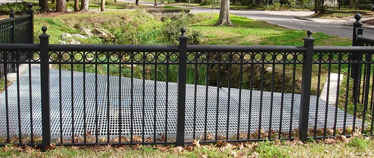 Decorative welded steel picket fence,beautiful-garden fence Steel Tubular Fence ,Garrison Fence for sale