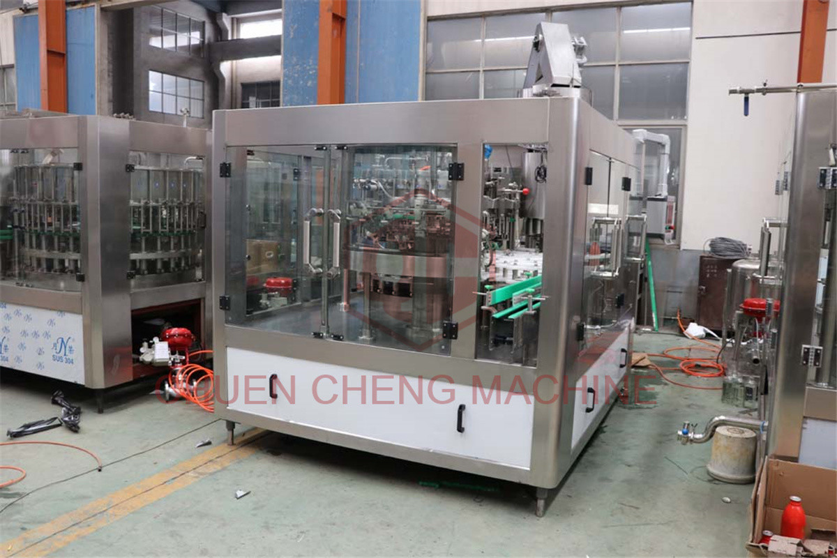 Small Scale Water Bottle Filling Machine With Bottle Cap Sealing Machine