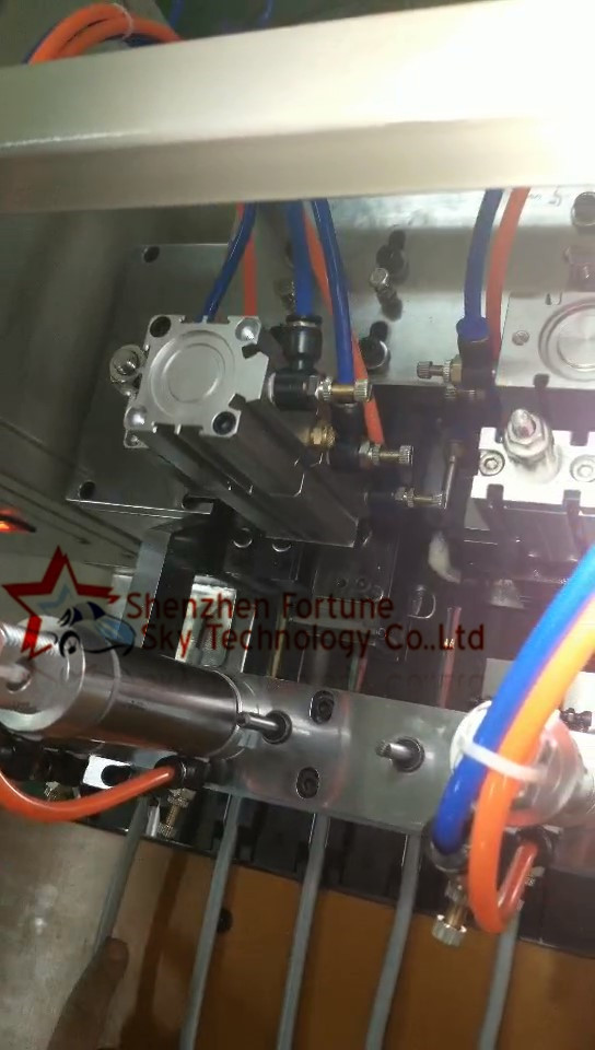 Save 3-4 workers easy operated H05VV-F Tin Dip Soldering Machine Stripp Sheath (Max 150mm) and 2-3 Cores Neat Cutting