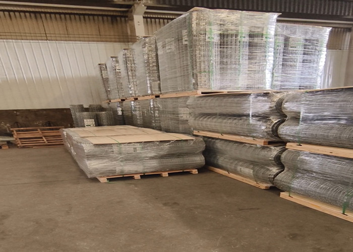 Corrosion Resistance Super Knot Horse Mesh Fencing With Excellent Weather Resistance And Good Ventilation