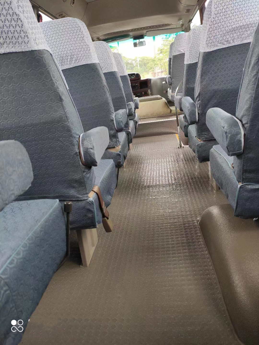 Second Hand Yutong Coaster Bus 21seats Automatic Door Front Engine ZK6708