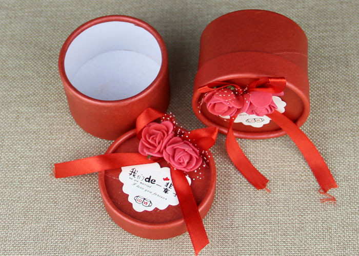 Round Red Ribbon Cardboard Box Packaging Cans Packaging For Wedding Candy Packaging