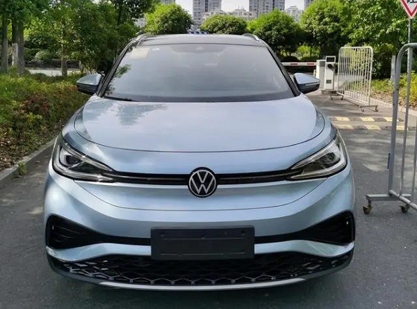 0.67h Fast Charging Electric Car Long Range 425km VW ID 4X New Energy