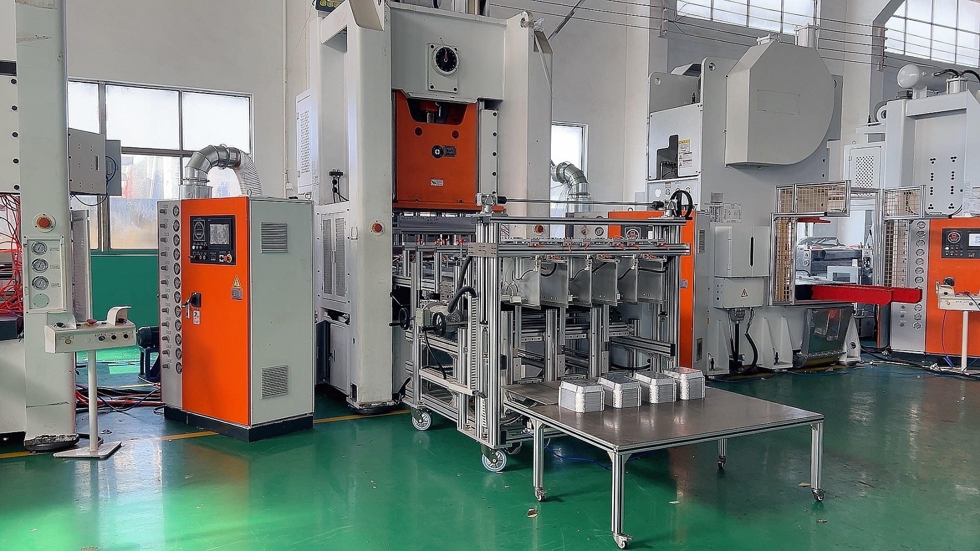 Fully Automatic Aluminium Foil Food Container Making Machine With 4 Cavities