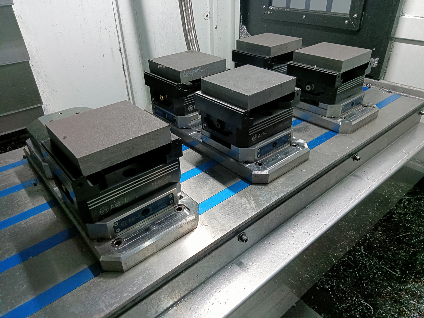 Riser Workholding 5 Axis Vise Manual Precision Self Centering Vise