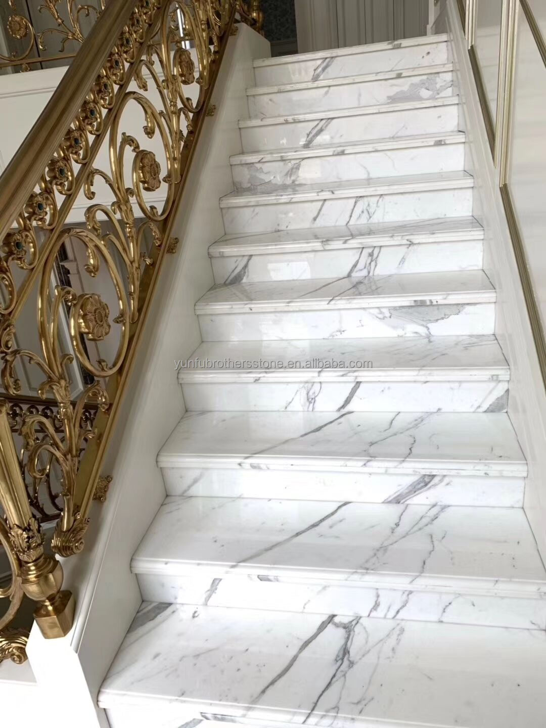Hotel Indoor Marble Staircase with Modern Spiral Curved Design and Cut-to-Size Option