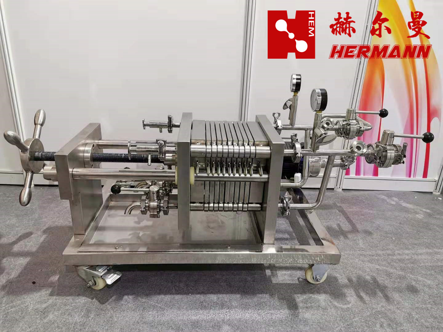 CE / ISO Beer Filtration Equipment Adopt SUS 304 Stainless Steel Material