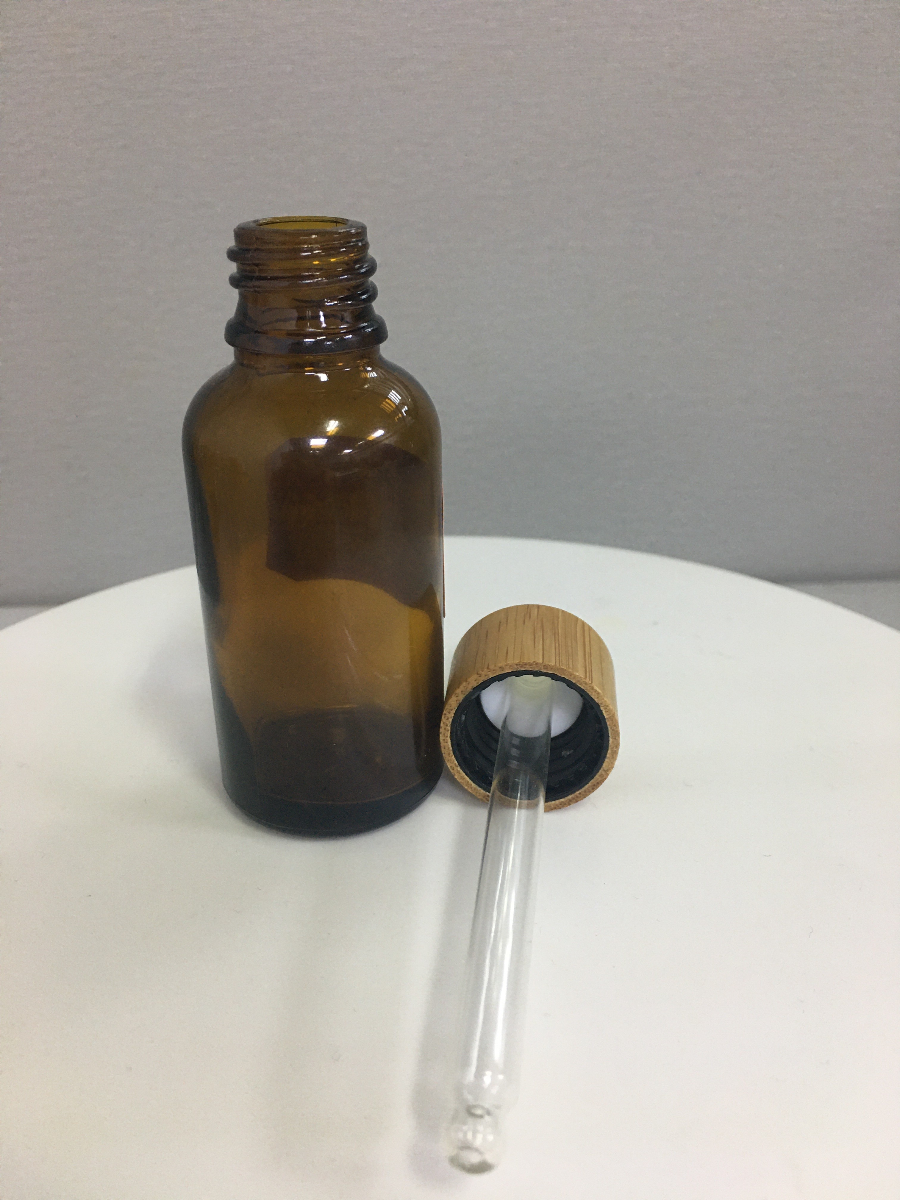 Screw Cap 30ml Bamboo Cosmetic Packaging Boston Glass Dropper Bottle