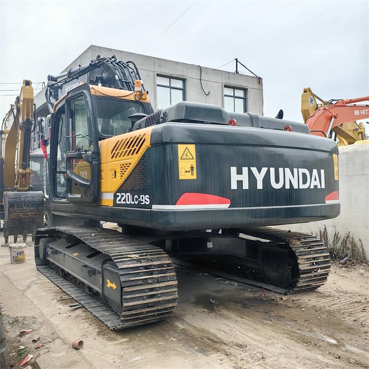 Operating Weight 22515KG Used Hyundai220 Rock Excavators with and in Perfect Condition