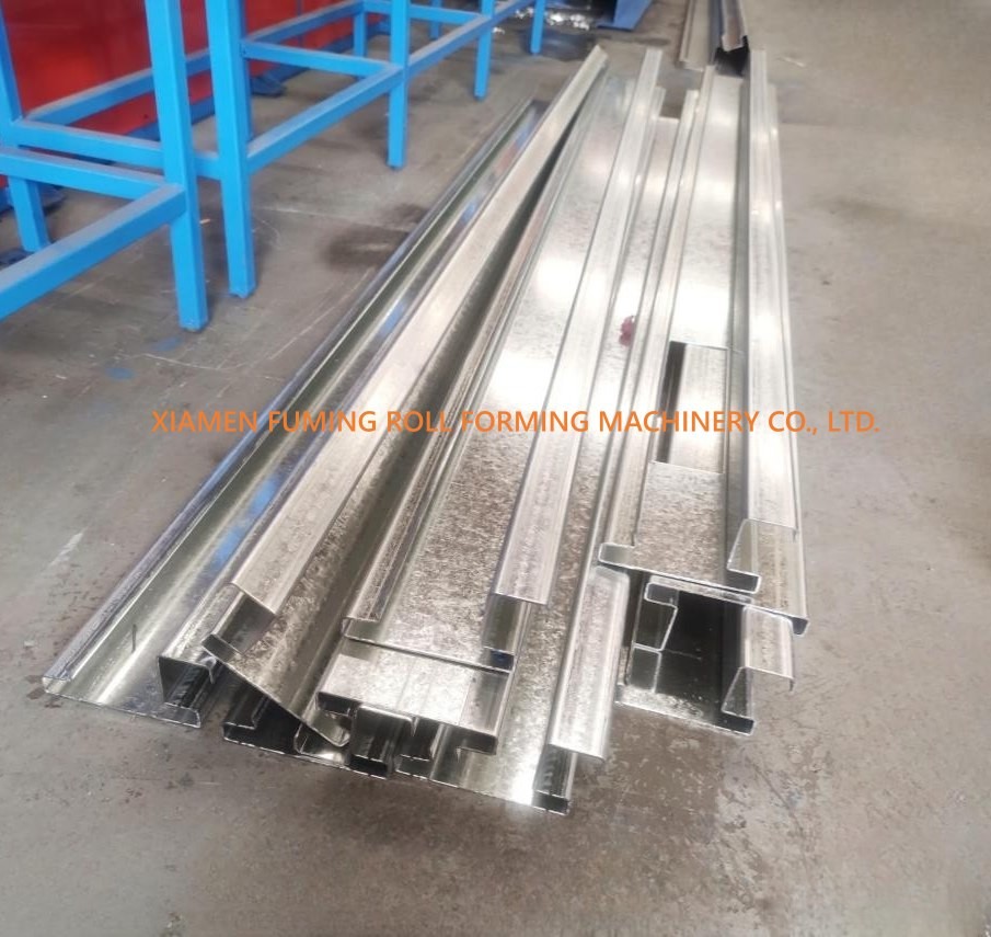 Top Beam Container House Roll Forming Machine 22KW Hydraulic Cutting