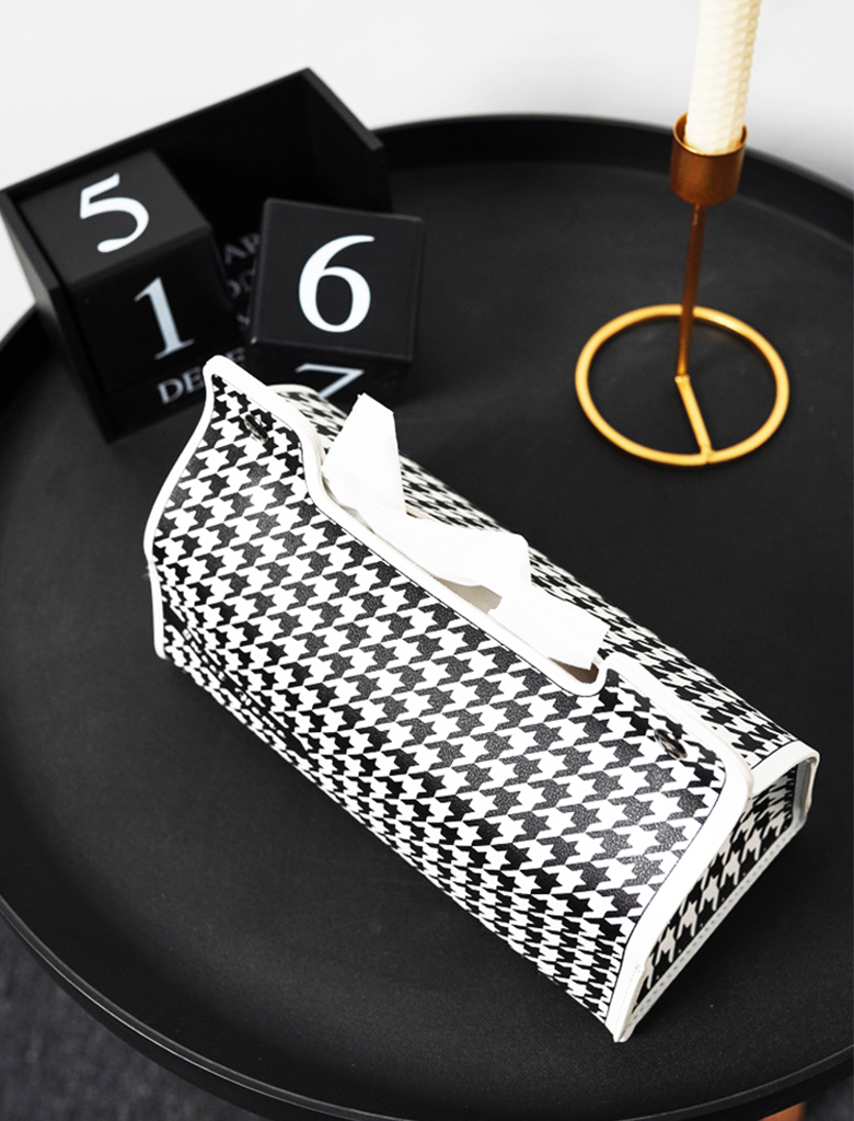 Portable Luxury Fold Washable Leather Napkin Holder for Home Restaurant and Banquet