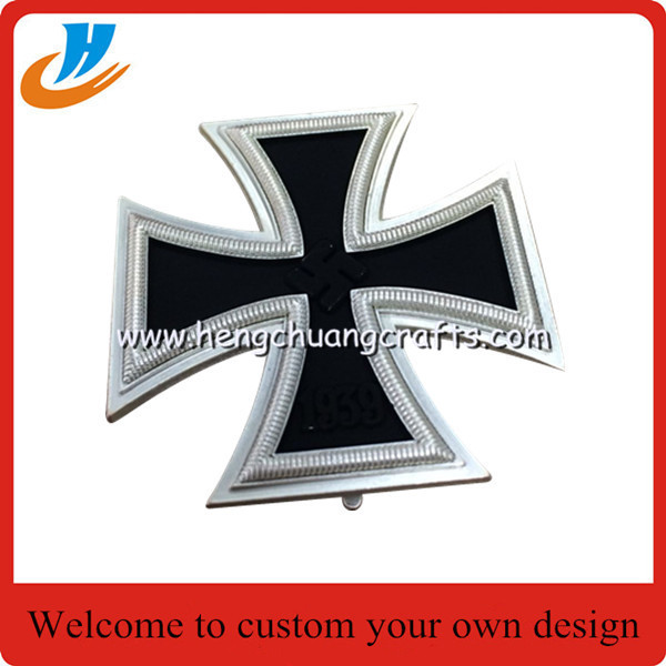 The second world war the badge,souvenir badge with the second world war